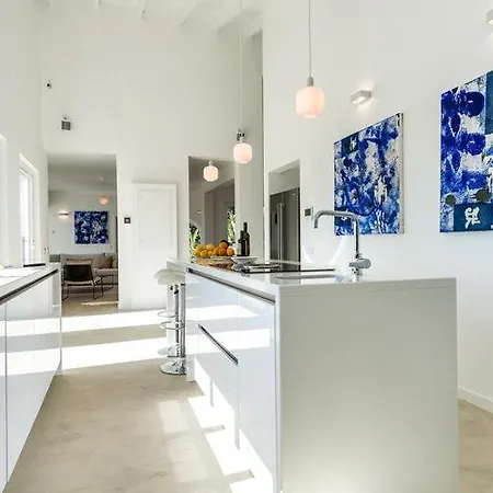 Гостевой дом Beautiful Ibiza Style 5 Bedroom 5 Bathroom In Private Pool Ac